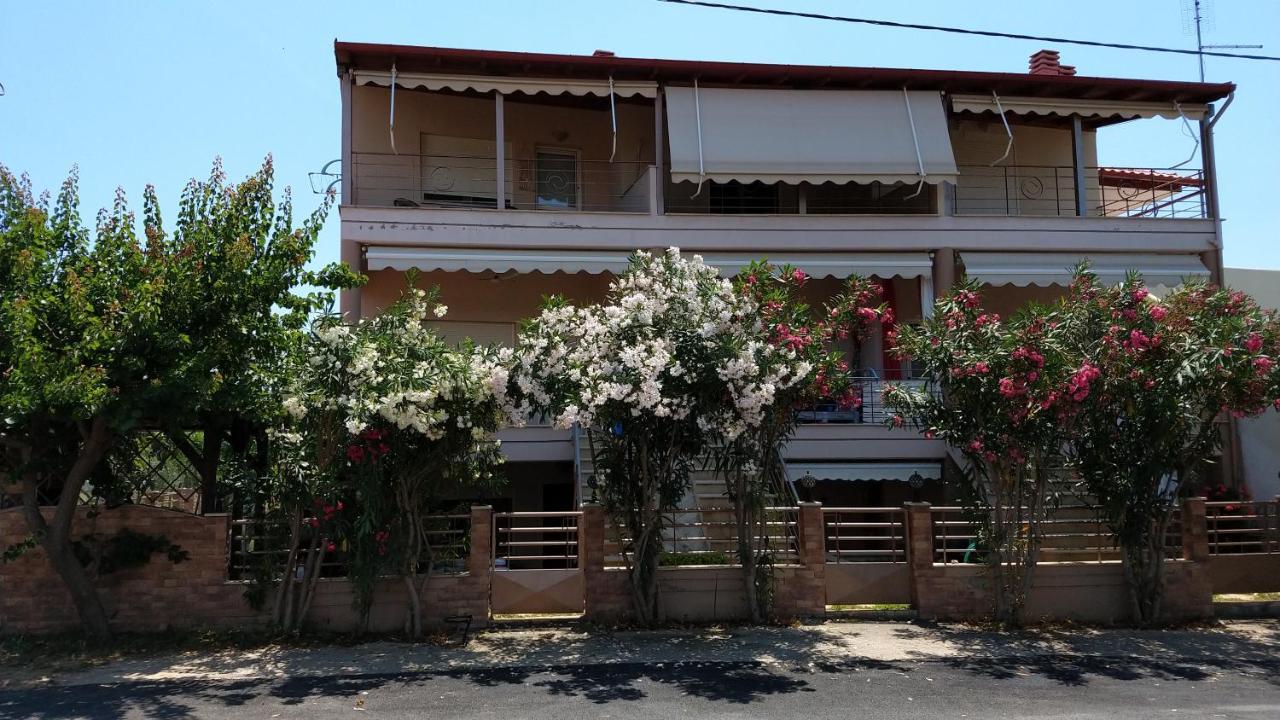 Zoe'S Apartment Никити Екстериор снимка