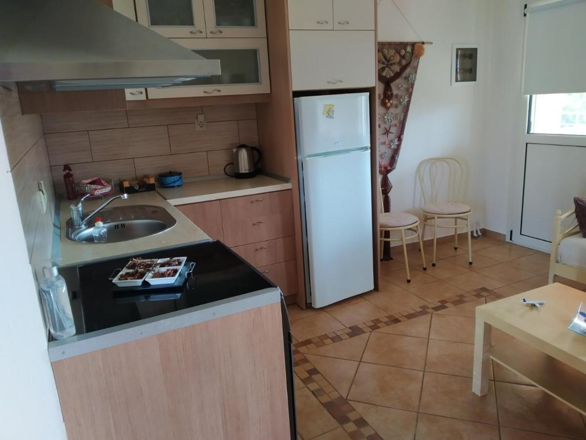 Zoe'S Apartment Никити Екстериор снимка