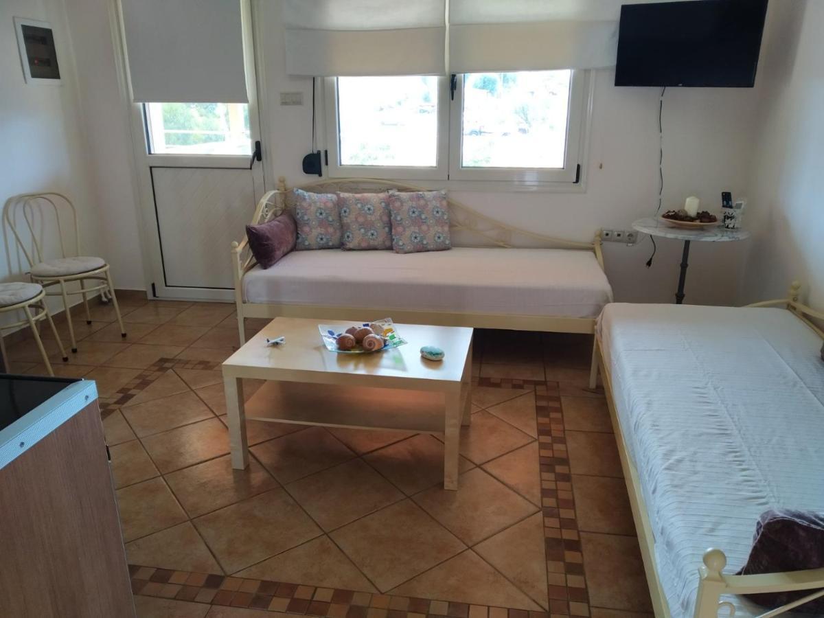 Zoe'S Apartment Никити Екстериор снимка