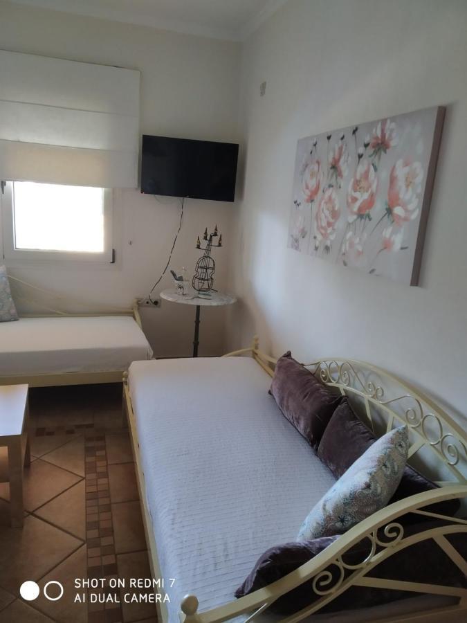 Zoe'S Apartment Никити Екстериор снимка